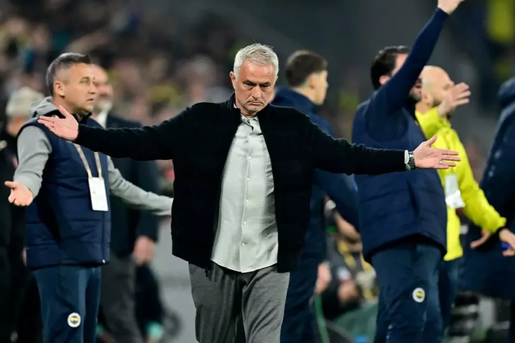 son dakika, türkiye son dakika, türkiye son dakika haberleri, spor haberleri, fenerbahçe haberleri, jose mourinho